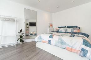 Host & Stay - Islingword Studio